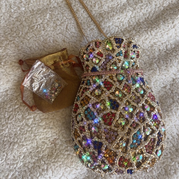 Handbags - Newest Flower Vase Rhinestone Evening Crystal  Metal Chain Elegant Party  Clutch